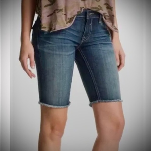 Vigoss The New York Bermuda Jean shorts💕 - Picture 1 of 12